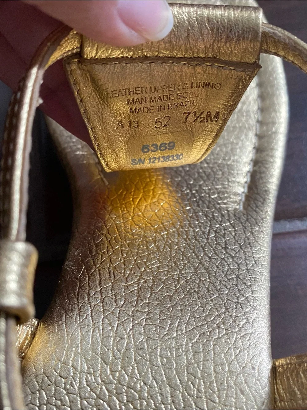 Tory Burch Women’s Gold Sandals Size 7.5 - Picture 3 of 5
